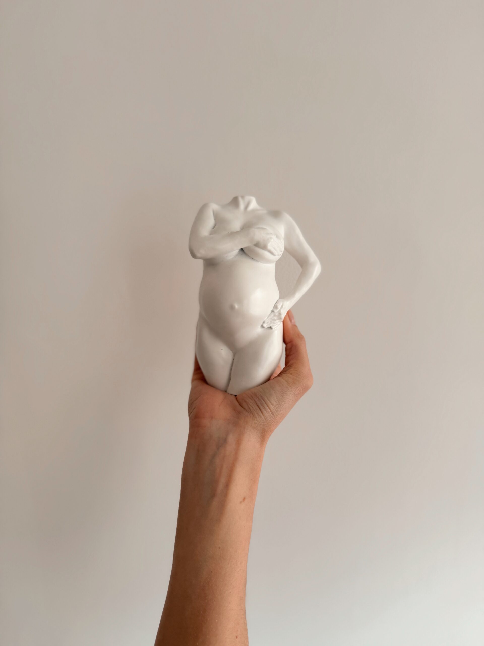 pregnancy sculpture statue artwork