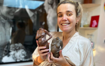 Meeting Emily Clarkson for her first pregnancy sculpture: “This is THE most beautiful thing”